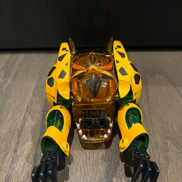 Hasbro Transformers Beast Machines Che Beast Rider Toy Collectible - Picture 3 of 5